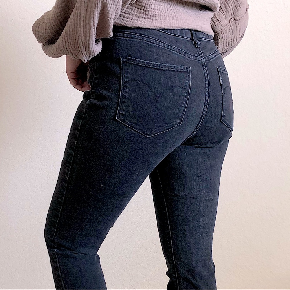 Levi’s | Bold Curve Mid Rise Straight